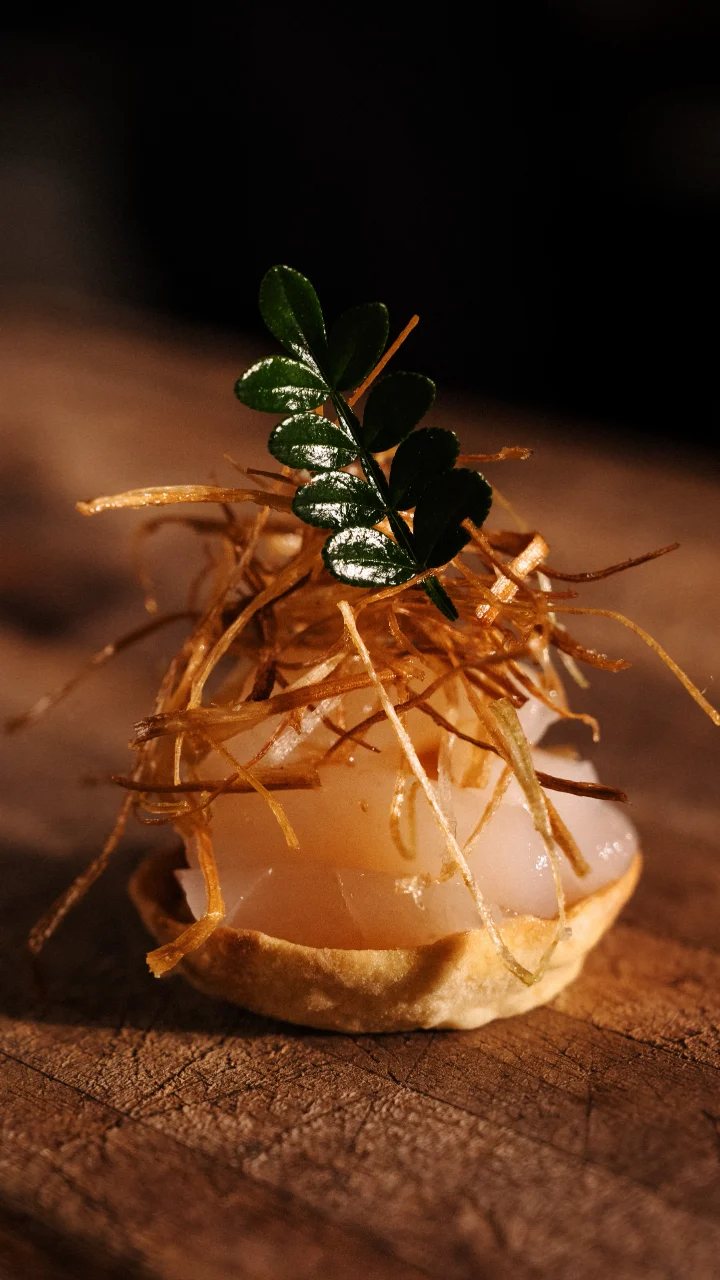 Vieira terminada con hoja de sansho